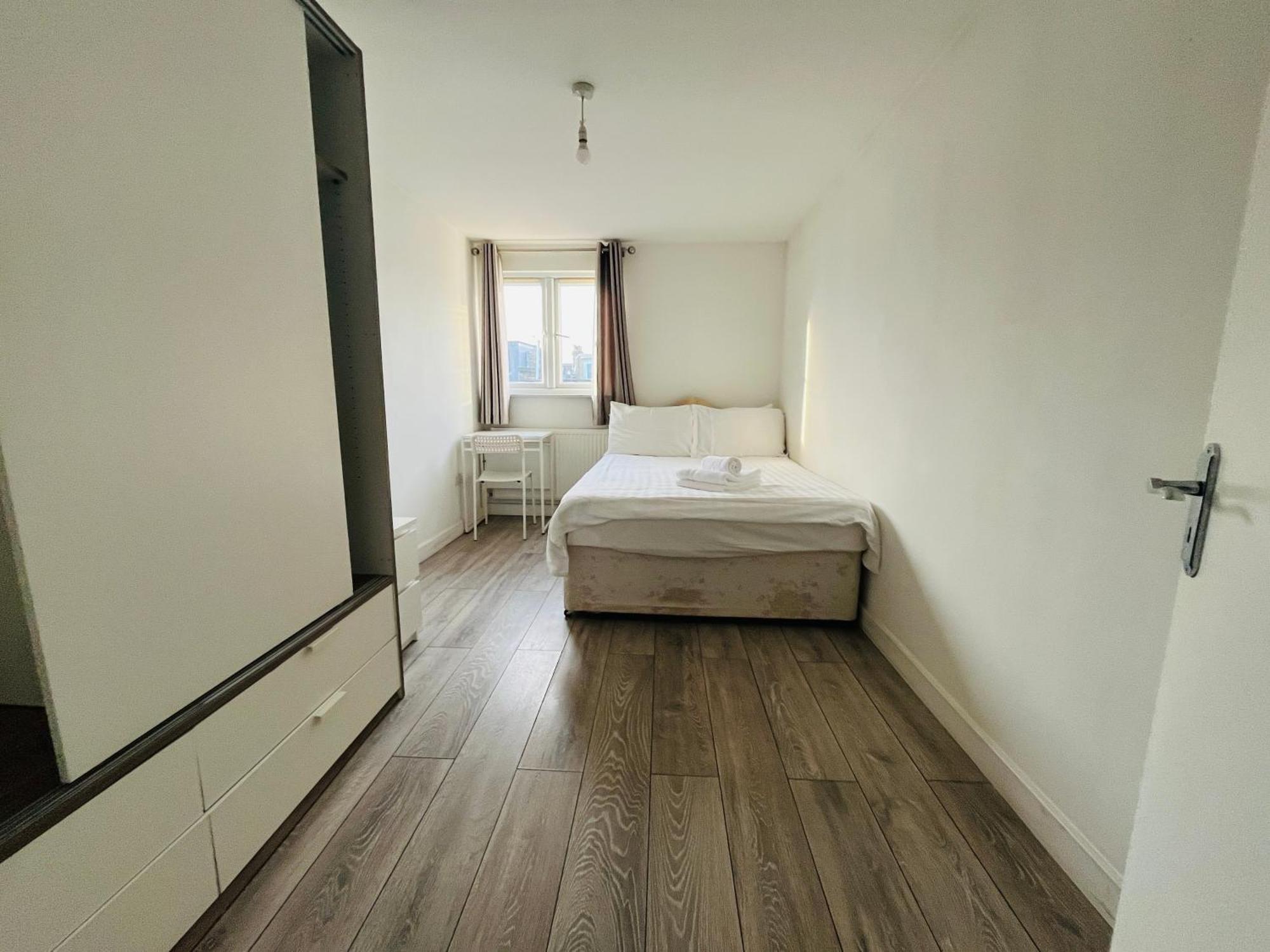 Double In Attractive Modern Victorian House * Londra