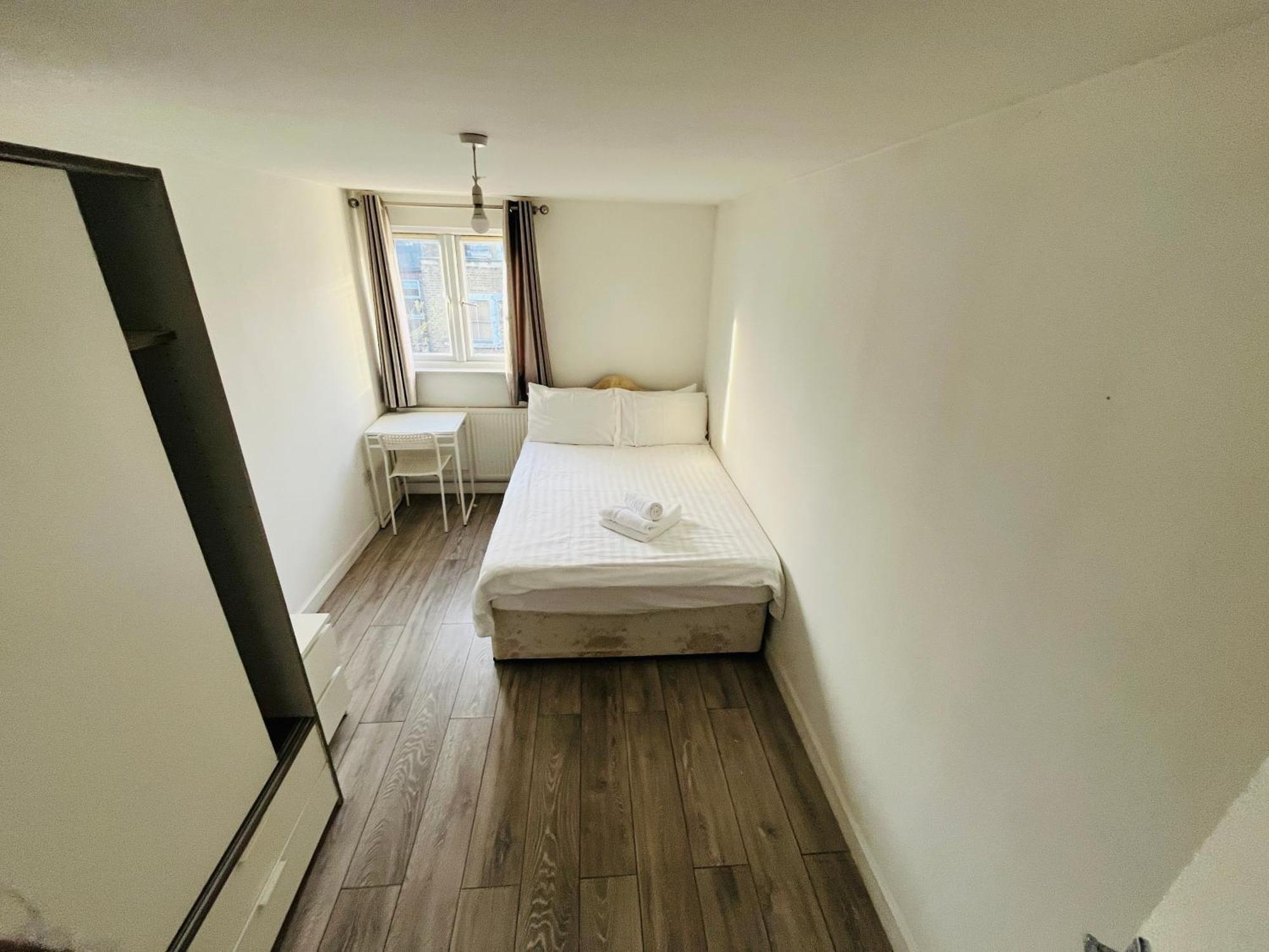 Double In Attractive Modern Victorian House Alloggio in famiglia *